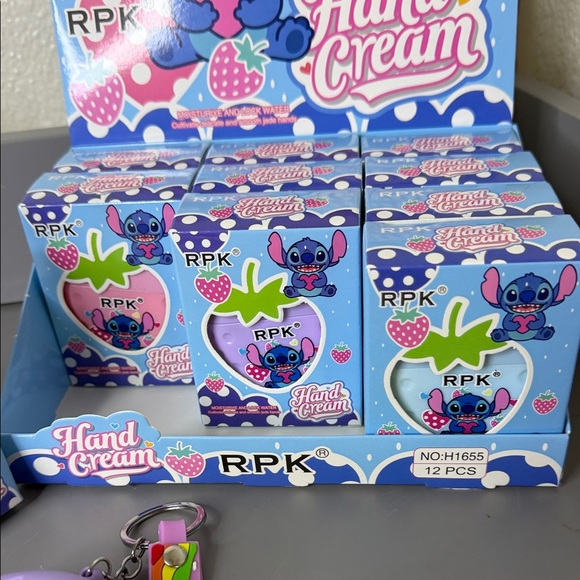 Stitch Hand Cream Set with Keychain - Picture 3 of 5